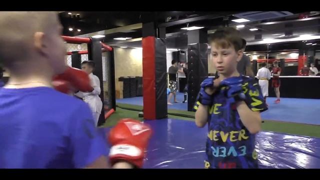 Работа ног - как шагать при ударах. смотреть онлайн