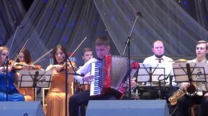 Р.Бажилин. Карамельный аукцион. Исп. оркестр эстрадной музыки и песни. Соло Марченко Кирилл (12 лет