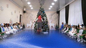 Сценка из Новогоднего утренника. Выход Бабы Яги