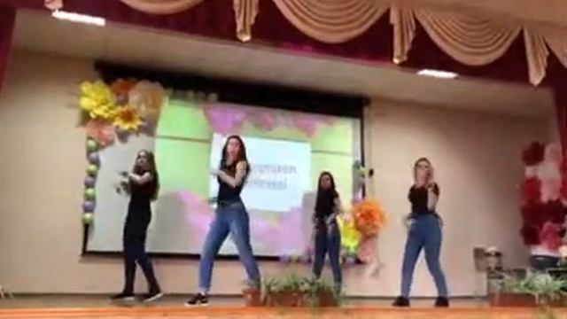 Танец на День Матери. смотреть онлайн