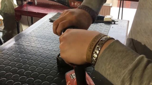 Как снять патрон с шуруповёрта HILTI SFC 22 A смотреть онлайн