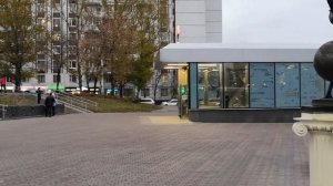 Площадь у метро «Южная»
