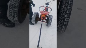 Покатушки на трайке, Трайк тянет санки