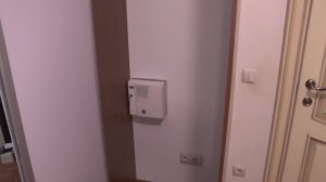 Распашная дверь в профиле АРИСТО