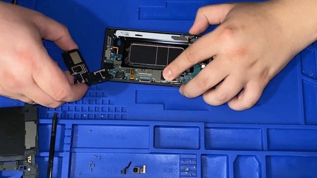 Samsung Galaxy Note 9 Замена дисплея смотреть онлайн