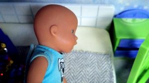 КТО СЪЕЛ ДЕДА МОРОЗА? Катя и Макс веселая семейка! Смешные куклы Барби ЛОЛ Даринелка ТВ