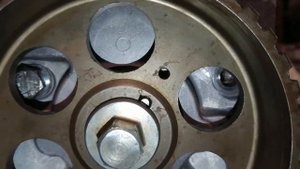 Люфт шестерни распредвала 1G-EU