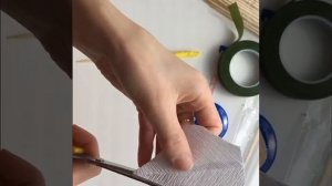 Как сделать каллы из гофрированной бумаги.
