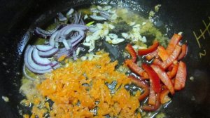Куриные окорока с кус-кусом в мультиварке