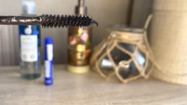 Обзор тушь Ив Роше Метамарфоза и Объем. Yves Rocher в подарок тушь.
