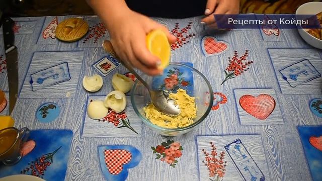 Салат "Цезарь" с курицей и сухариками. Вкусный рецепт салата на праздничный стол!