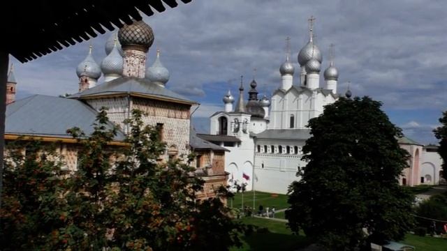 Переходы и галереи стен Ростовского кремля