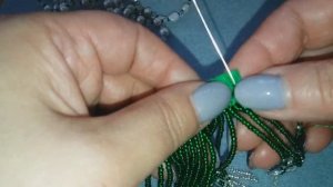 СОБИРАЮ БУСЫ И КИСТЬ ИЗ БИСЕРА