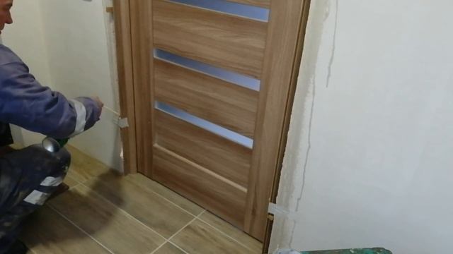 Как установить телескопические доборы и наличники межкомнатной двери своими руками смотреть онлайн
