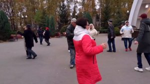 ОЙ, СМЕРЕКО!???/ТАНЦЫ В ПАРКЕ ГОРЬКОГО ХАРЬКОВ ОКТЯБРЬ 2021