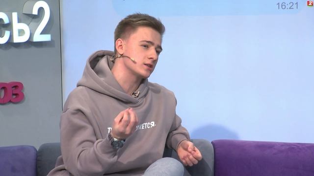 Звезда tik-tok Александр Романов @romanov.by:  чем тик-ток круче инстаграма? #ПИН_КОД (29.01.20)