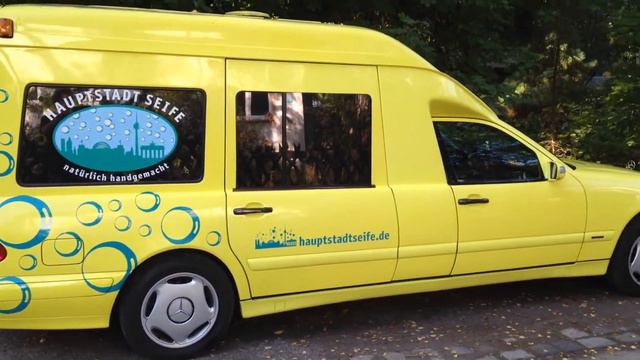 Zwei supertolle Seifenkisten in Berlin смотреть онлайн