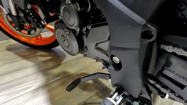 Выставка мотоциклов CFAIR. Часть 23. Мотоциклы QJMOTOR (продолжение). смотреть онлайн