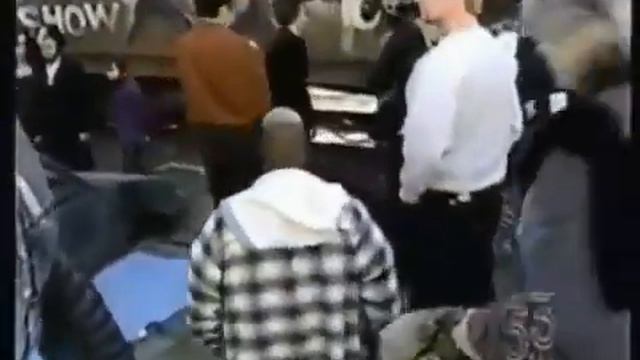 On the set with Beetlejuice смотреть онлайн