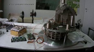 Mechanics of cryostate mount