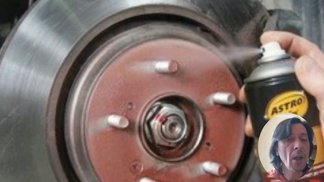 Говорю как снять прикипевшее колесо самому. Что надо делать когда прикипело колесо к ступице смотреть онлайн