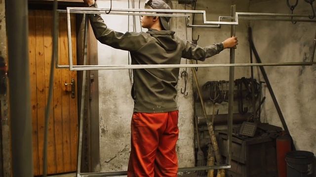 Фабрика "Ажур" металлические перегородки, LOFT мебель, кованые изделия