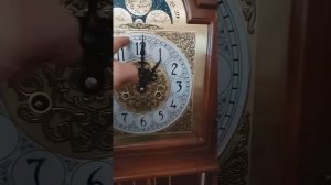 Механические напольные часы с боем