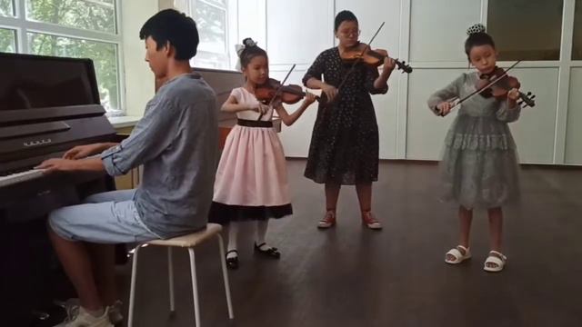 С.Садыралиев "Адамга адам керек" смотреть онлайн