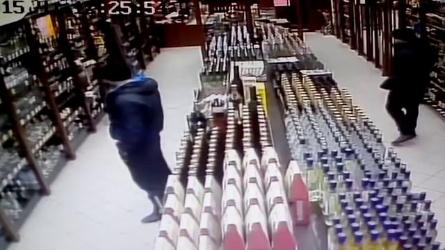 Двое воришек магазин Красное Белое смотреть онлайн