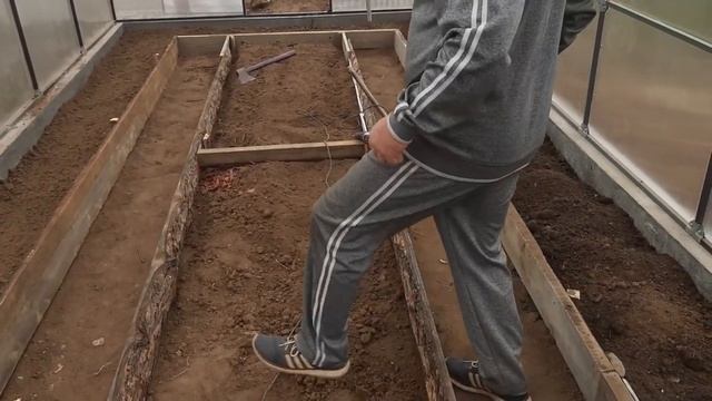 Строительство грядок в новой теплице Мария Делюкс смотреть онлайн