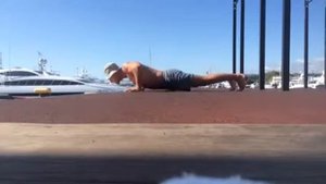 Отжимания 70 раз