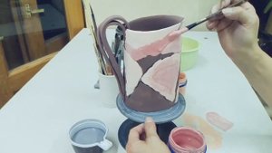 Роспись керамики глазурями.