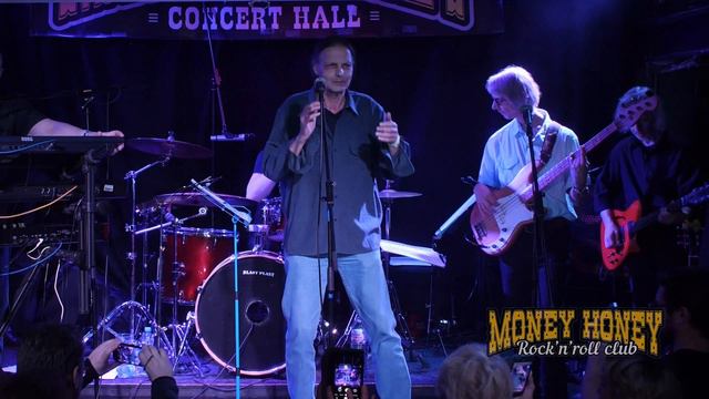 Абыр. Юрий Рулёв (ПАТРИАРХАЛЬНАЯ ВЫСТАВКА) и группа ФинскийзалиФ