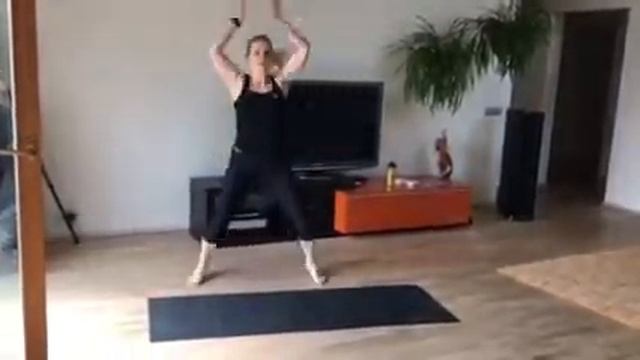 Джеки и берпи 1 попытка смотреть онлайн