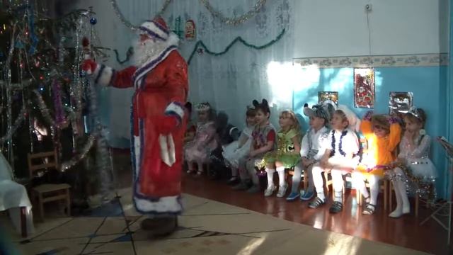 2011-2012 д.Сад Новый год (старшая группа ) Ахметовская смотреть онлайн