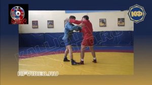 Техника борьбы самбо. Подсечка изнутри - подхват изнутри. kfvideo.ru.mp4