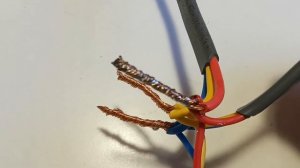 Пайка проводов в распределительной коробке