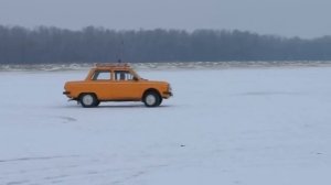 Зимний дрифт на Запорожце