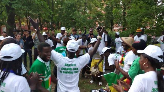 Самая веселая команда болельщиков. Фанаты Сенегала. Senegal fans смотреть онлайн