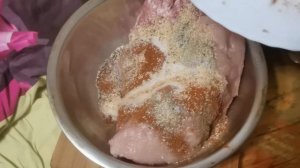 Готовим домашнюю ветчину свинина с курицей.