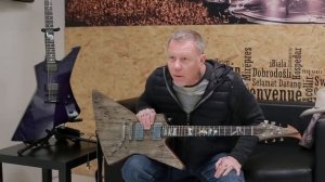 Джеймс Хетфилд о гитаре Карл. На русском.