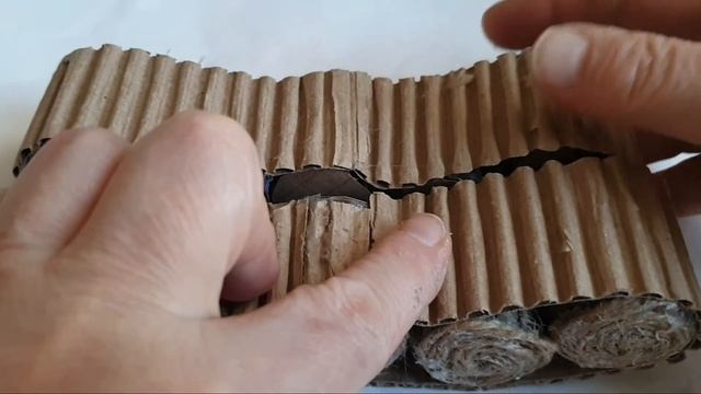 Танк из картона. Поделки к 23 февраля и 9 мая. Делаем вместе с детьми. Часть 1. смотреть онлайн
