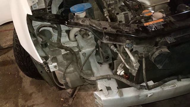 Замена ламп ближнего света на MG350 смотреть онлайн