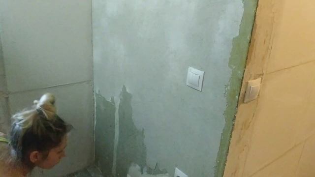 #7 |РЕМОНТ В УБИТОЙ КВАРТИРЕ ?Ремонт прихожей??старые обои?грунтую стены?шпаклёвка стен+ровный угол смотреть онлайн