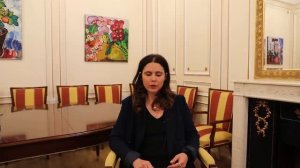 La realisatrice Anne-Laure Bonnel adresse un message video aux spectateurs de la Maison russe.