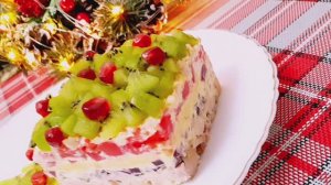 Салат с курицей и киви украсит ваш новогодний стол