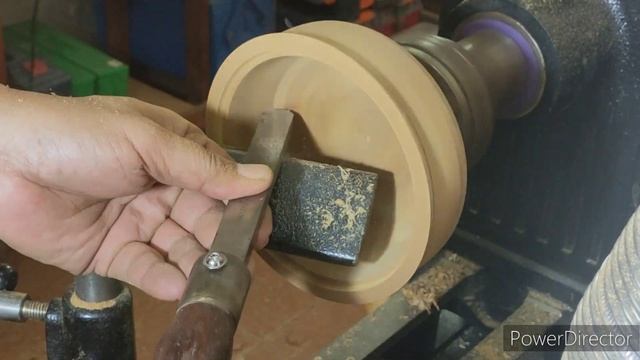 Woodturning - angsana and padauk small lidded bowl. смотреть онлайн