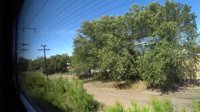 Станция Қарағанөзек (Караганозек) в черте города Караганды - поезд сделал остановку летом 2021 года