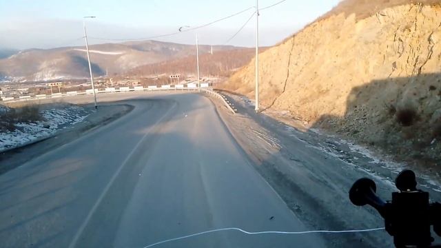 Спуск к Байкалу, под песню Макса Вертиго, "Трасса Байкал" смотреть онлайн