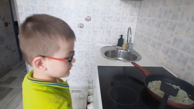 "Готовим вместе" . Гуменюк Иван, дс № 33 online audio convert com смотреть онлайн